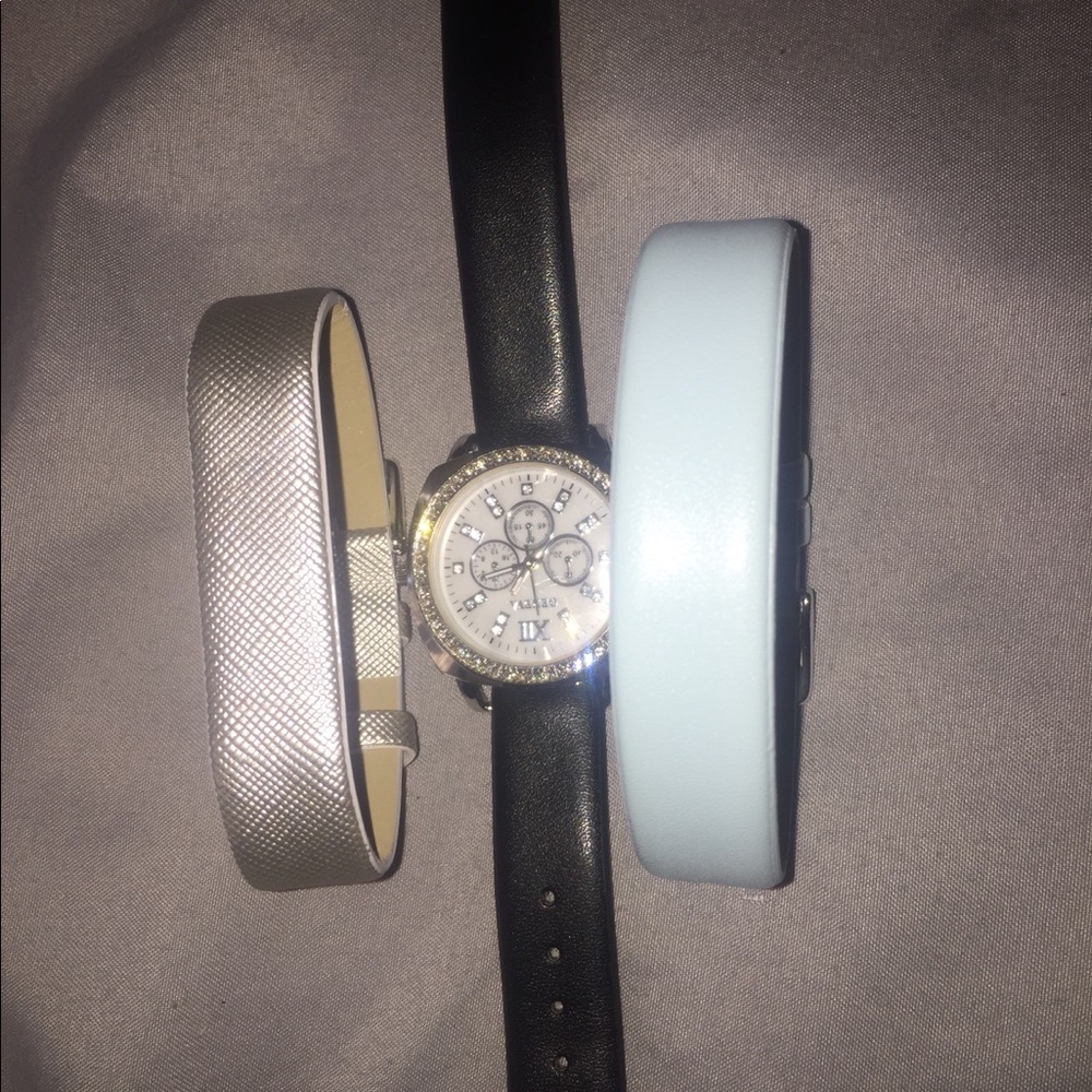 Adjustable band watch